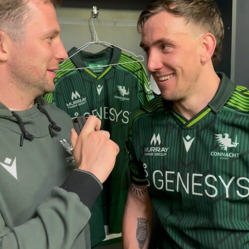 Great to see Porchy back out on the field last night 💪 Jacko had a quick chat with him after the game to see how he was feeling 🟢🦅

#ConnachtRugby